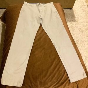 Men’s Sz W32 L 32 Banana Republic Light Grey Chinos
